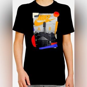 NEW w/tags Nike Kids Size Large TShirt